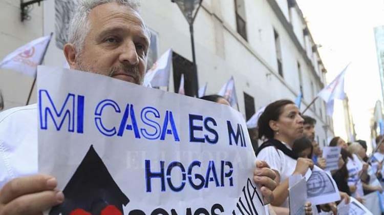 Cr&eacute;ditos hipotecarios UVA: Damnificados exigen soluciones urgentes al Gobierno