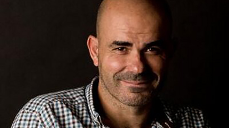 Sacheri gana premio Alfaguara