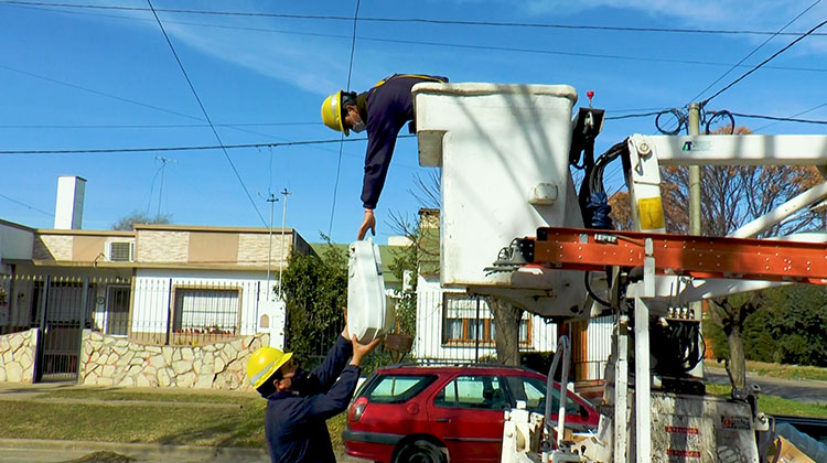 ​Colocaci&oacute;n de luminarias LED