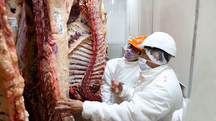 CRA: fuerte comunicado del campo contra el Gobierno por el cepo a la carne