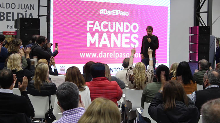 Palacios: "Manes nos invita a no bajar los brazos, a que no renunciemos a la Argentina"