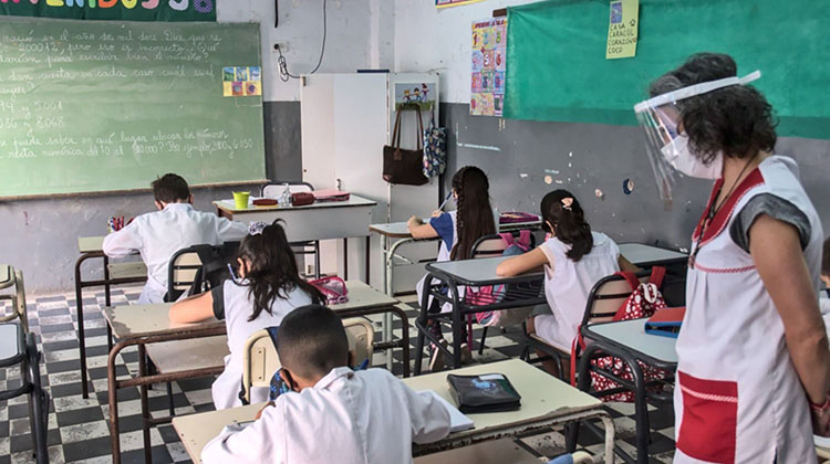 Pandemia: Al aula los s&aacute;bados 
