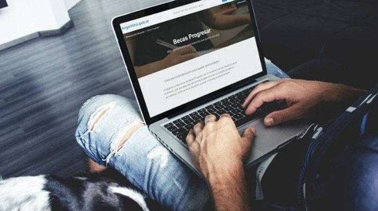 Ampl&iacute;an Becas Progresar