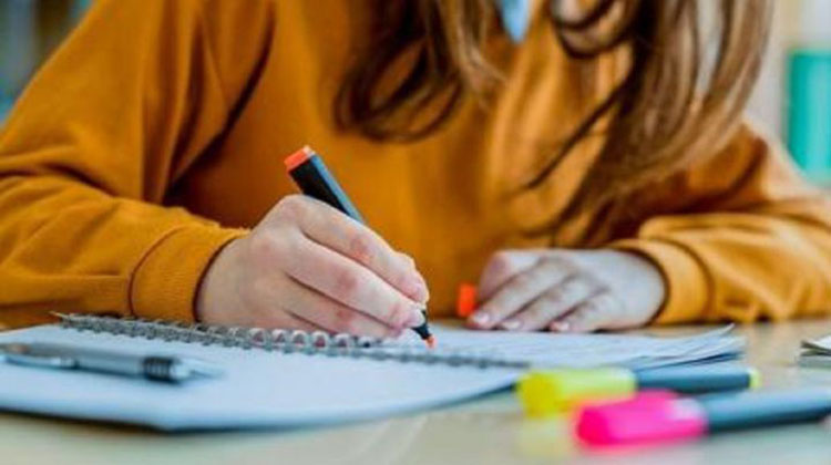 Becas estudiantiles 2022