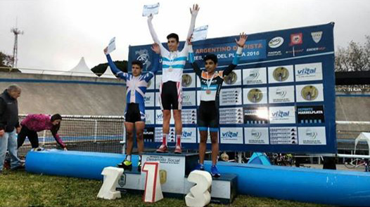 Corro sigue cosechando oro