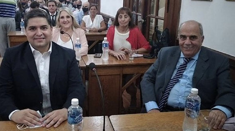 ​UCR por la autonom&iacute;a municipal