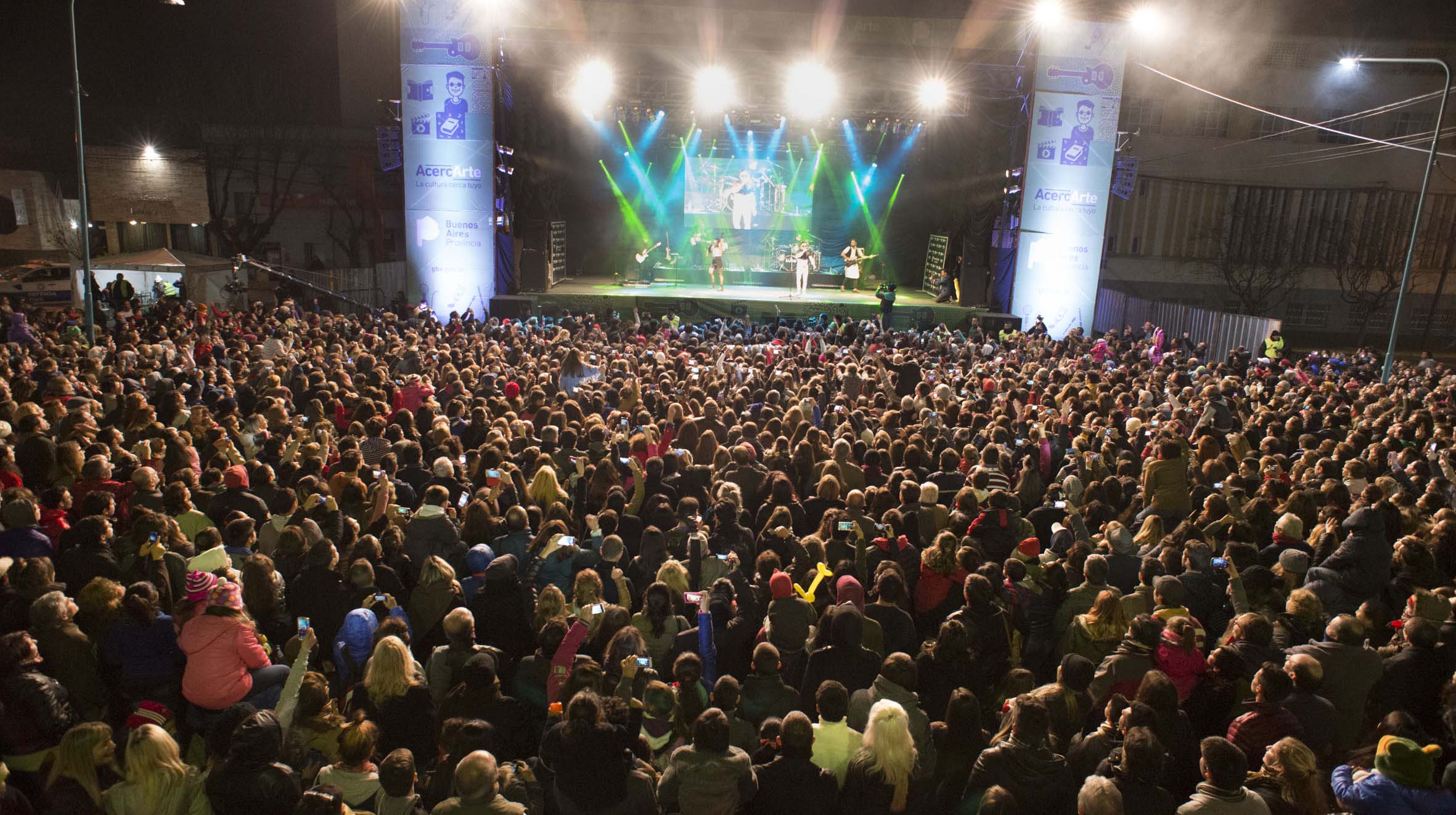 Magn&iacute;fica fiesta de Miranda en 9 de Julio