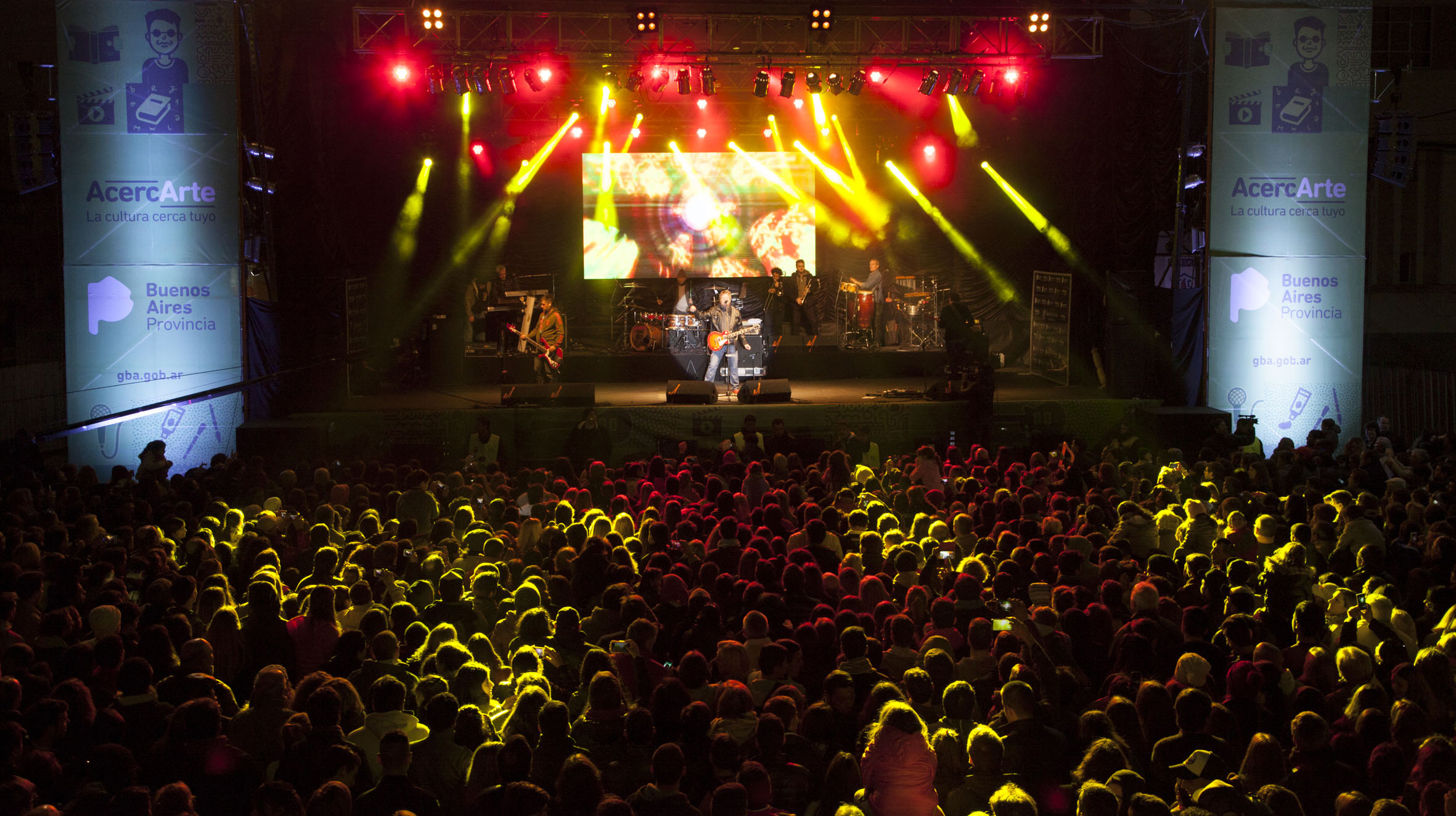 Nueve de Julio explot&oacute; con Los Pericos