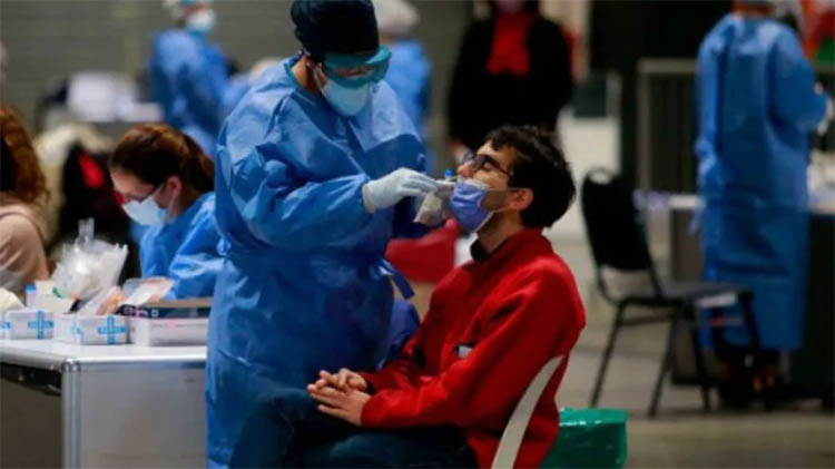 Los casos de coronavirus crecieron un 54% en la &uacute;ltima semana