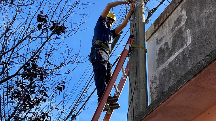 "Extendemos el servicio de internet y nos preparamos para la nueva TV digital"