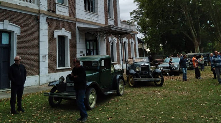 Nuevo Encuentro de Autos Clásicos