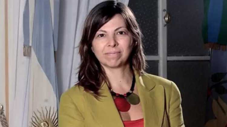 Batakis: la Ministra definir&aacute; hoy a su gabinete y se reunir&aacute; con Manzur