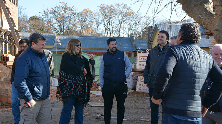 Avanza la construcción de la residencia estudiantil en Naón