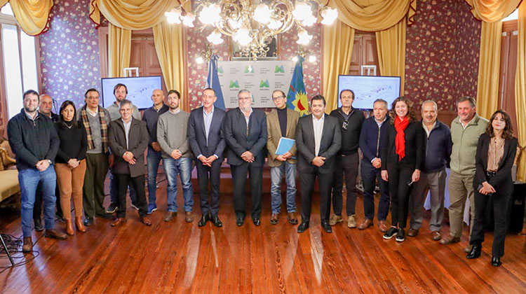 ​Se firm&oacute; el contrato para dar inicio a la obra de la Autov&iacute;a 5