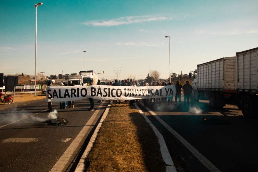 Jun&iacute;n y Chivilcoy sedes de los reclamos por el Salario B&aacute;sico Universal