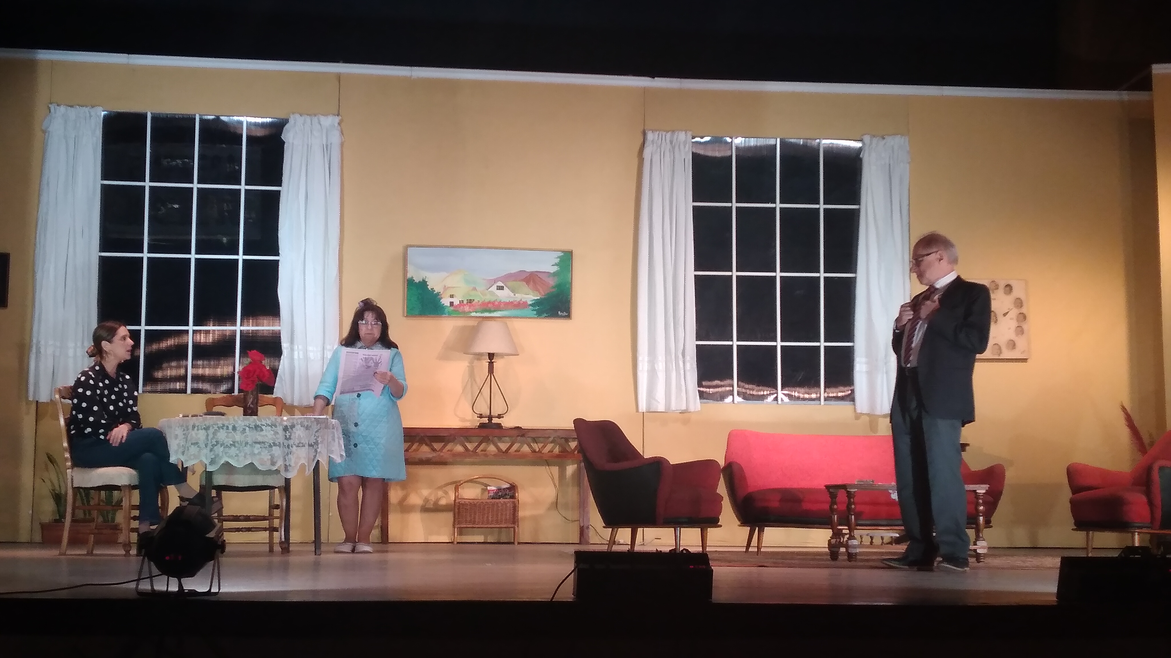 El Grupo de Teatro de C&aacute;ritas realiz&oacute; el Avant Premiere de "Las D&acute; Enfrente"