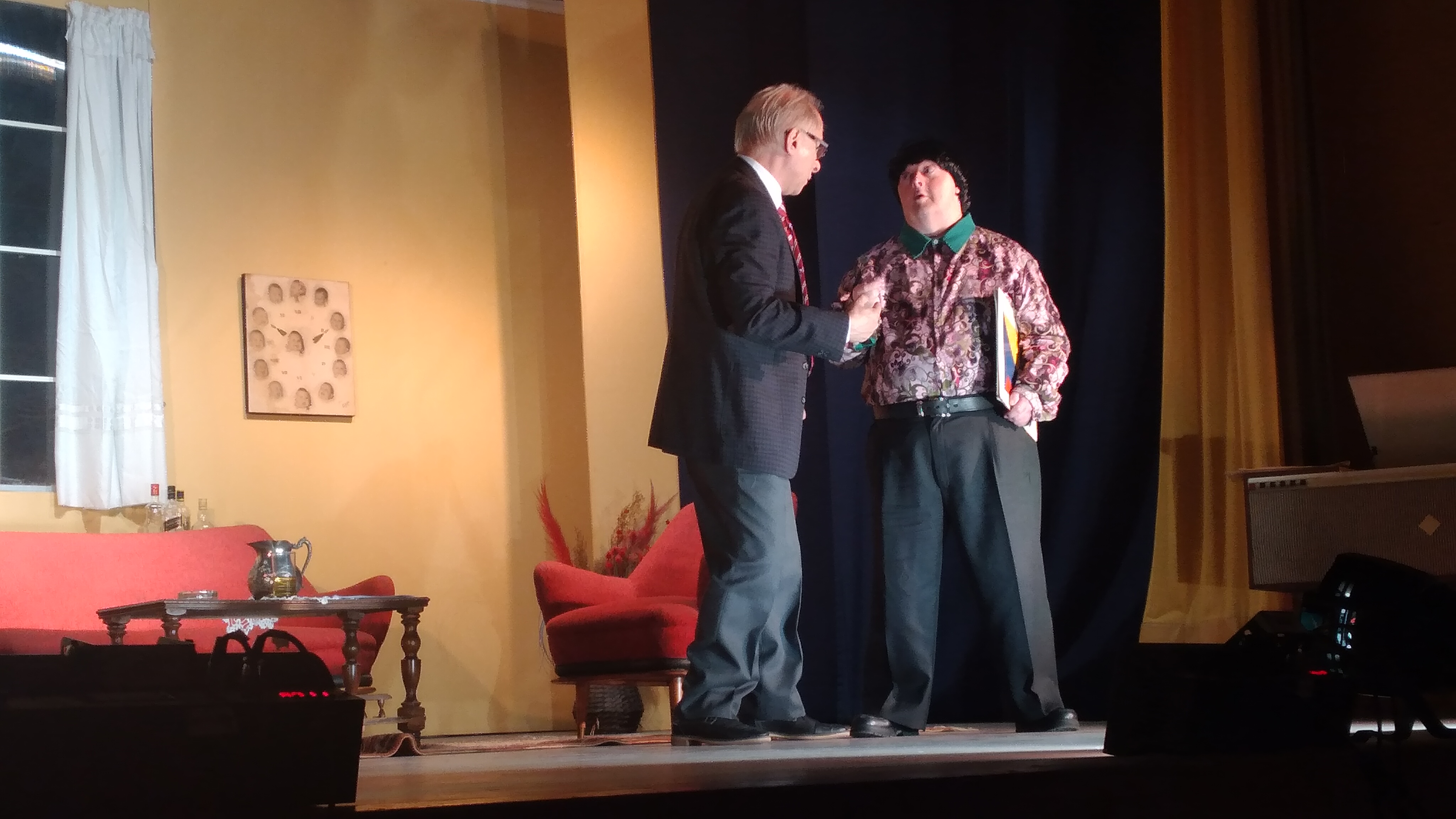 El Grupo de Teatro de C&aacute;ritas realiz&oacute; el Avant Premiere de "Las D&acute; Enfrente"