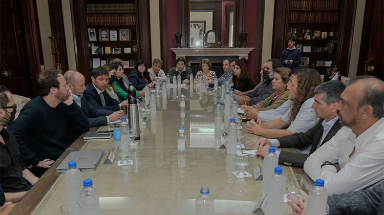Provincia retom&oacute; el di&aacute;logo con estatales, pero no hubo oferta salarial