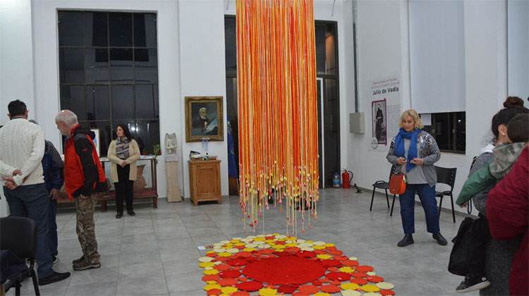 Apertura de muestra de arte textil 