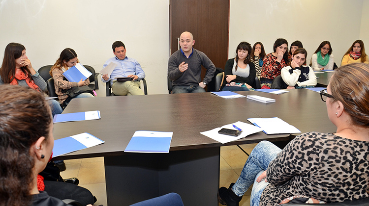 Becas: Masiva reuni&oacute;n en La Plata del programa &ldquo;Poder Estudiar&rdquo;