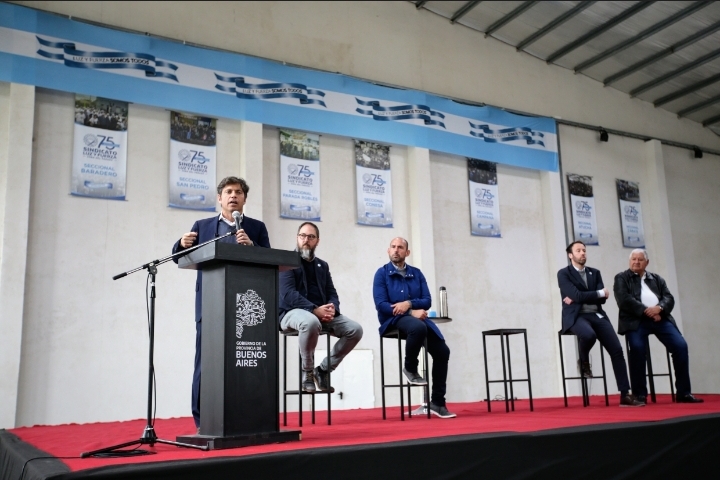 Kicillof anunci&oacute; subsidios por 4.800 millones de pesos para 200 cooperativas el&eacute;ctricas