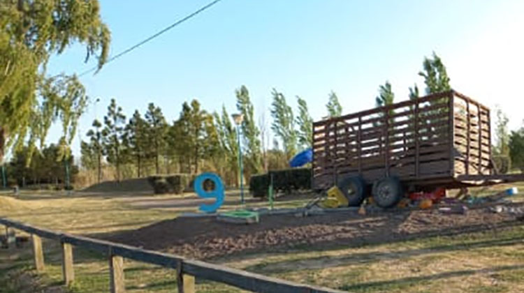 Se choc&oacute; el cartel de bienvenida