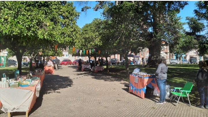 Feria de artesanos y emprendedores