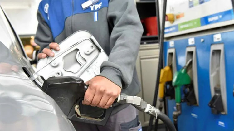 Los combustibles se suman al programa de Precios Justos