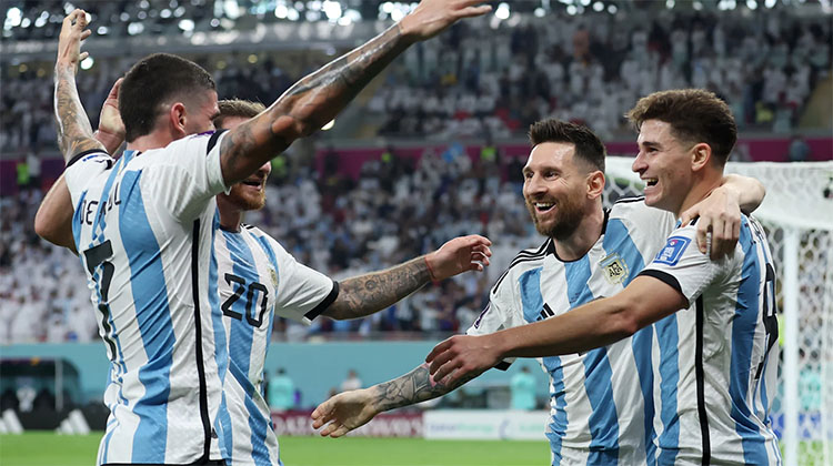 Argentina juega contra Francia