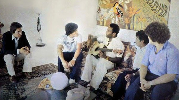 El d&iacute;a que Maradona conoci&oacute; a Pel&eacute;