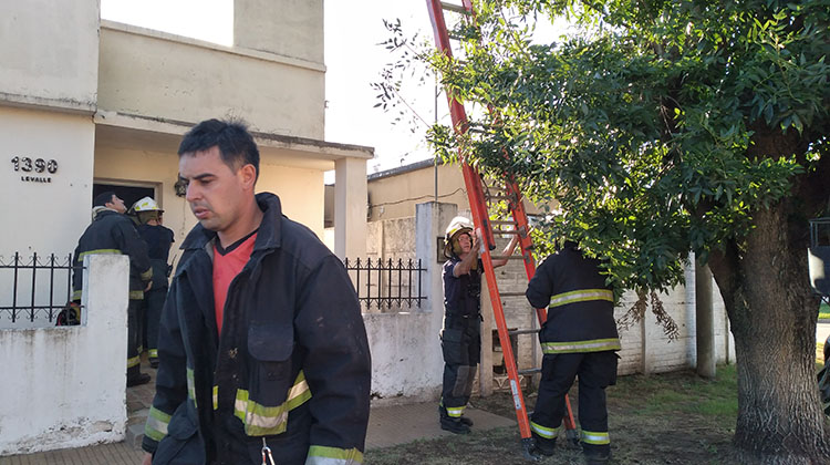 ​Principio de incendio en una vivienda