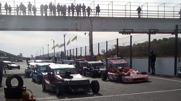 El AutomoClub Nuevejuliense pone pista para la Temporada 2023