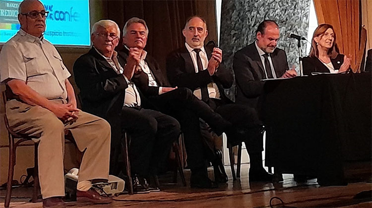 Ingenieros aseguran que "los combustibles f&oacute;siles tienen que financiar la transici&oacute;n energ&eacute;tica"