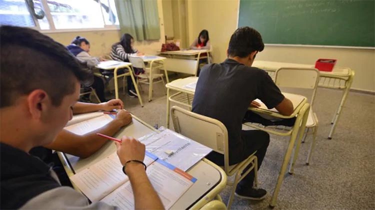 Provincia: formalizan cambios de evaluaciones de escuelas secundarias