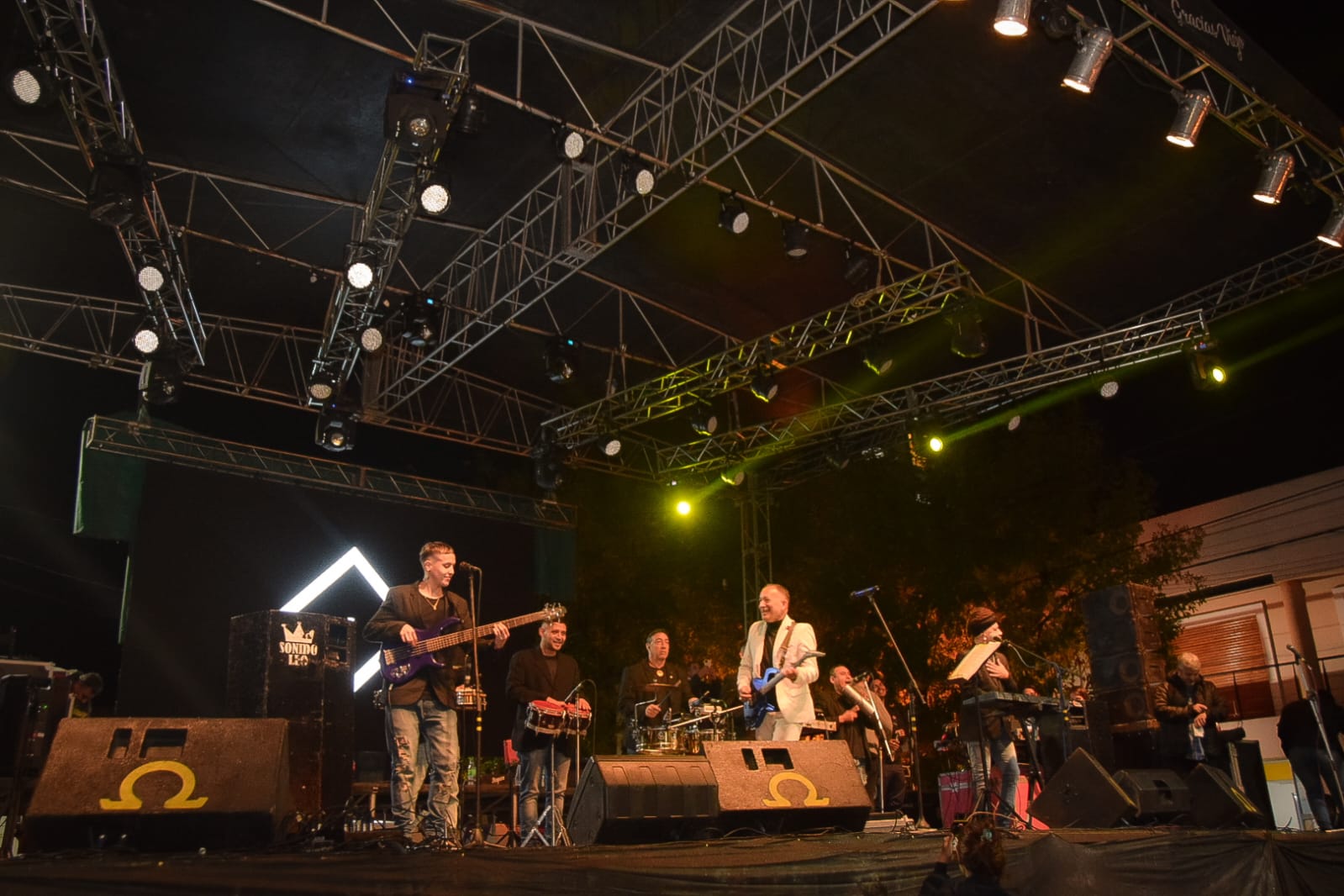 ​Espectacular cierre de &ldquo;Saz&oacute;n&rdquo;