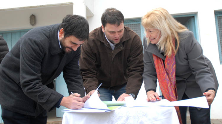 Inauguraron obras de cloacas en Dudignac