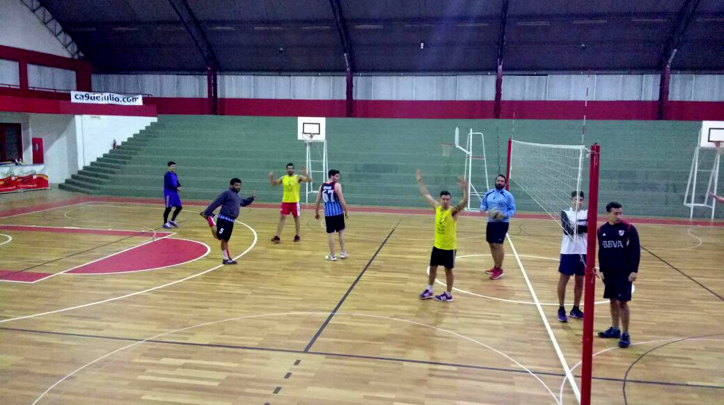 V&oacute;ley Dinamita en Alvear 