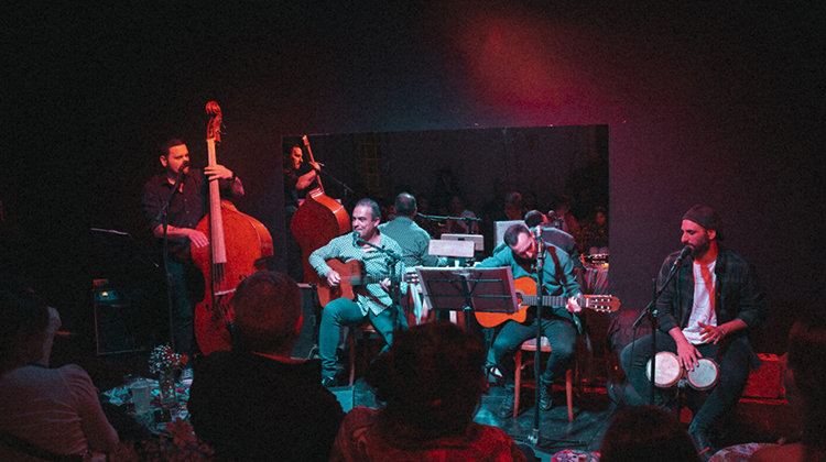 "Los otros"  ofrecen  "boleros y otras canciones