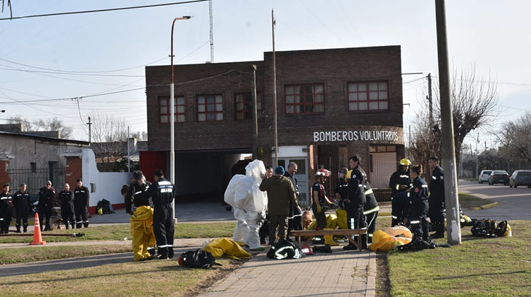 Bomberos se capacitaron en materiales peligrosos