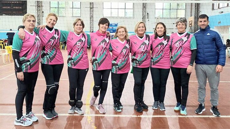 NEWCOM: El equipo femenino " 9 FEM" del CEF 101 salió Subcampeón