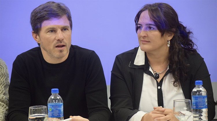 ​"M&aacute;s producci&oacute;n es m&aacute;s trabajo para los nuevejulienses"