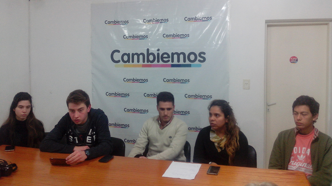 J&oacute;venes PRO realizan tareas solidarias 