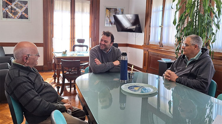 ​Barroso recibi&oacute; a integrantes del Club de Leones