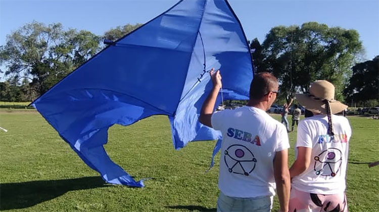 Se realiz&oacute; una gran barrileteada por las enfermedades poco frecuentes