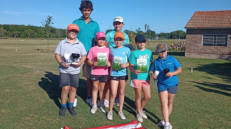  La Escuela del Golf Club de Atlético en lo alto