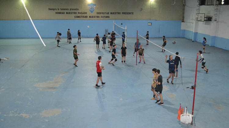 ​San Mart&iacute;n abre las puertas al V&oacute;leibol