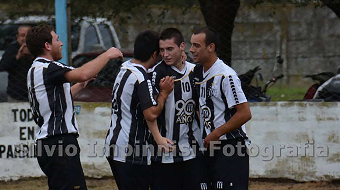 Los frencheros siguen en punta