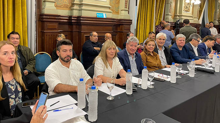 Luis Valinoti particip&oacute;  del encuentro encabezado por Kicillof 