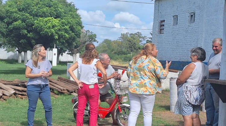 ​Gentile visitó 12 de Octubre