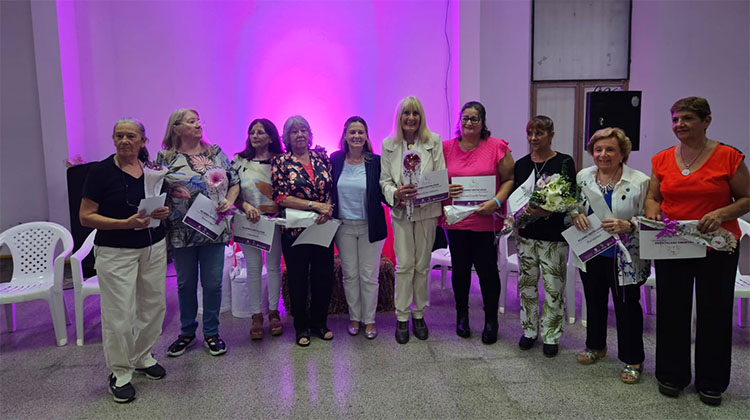 Reconocimiento a Mujeres Destacadas de la comunidad
